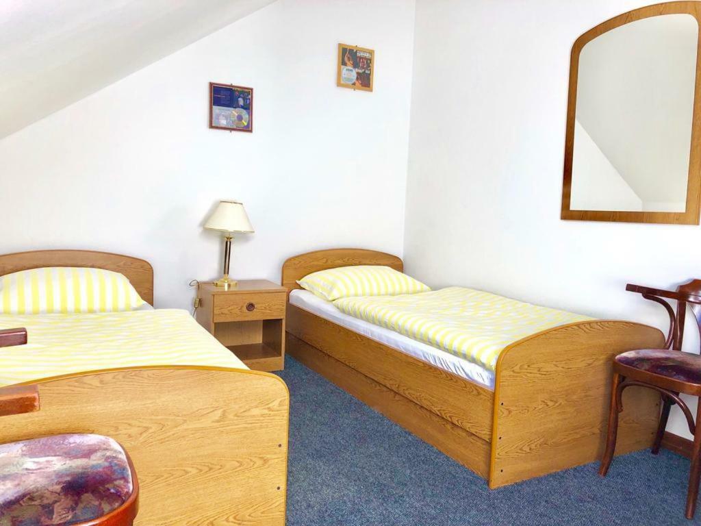 Hard Rock Rooms For Two Livno Exteriör bild