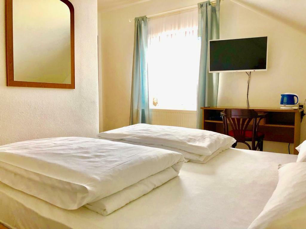 Hard Rock Rooms For Two Livno Exteriör bild